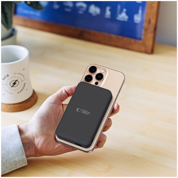 Външна батерия PB24 Lifemag Qi2 MagSafe 10000mAh, черна, Tech-Protect