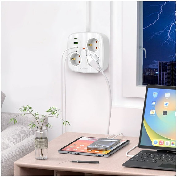 Мрежово зарядно PCS3X4 Power Strip 2 USB & 2 USB-C & 3 Socket 200cm, бяла, Tech-Protect