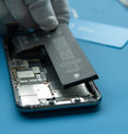 Смяна на батерията на iPhone 11 Pro